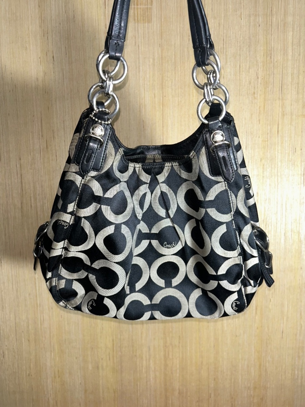 Coach Purse Maggie Shoulder Bag VTG No. E1077-15757 Black Silver Hardware